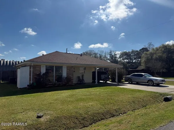 $1,300 | 109 Yvonne Street, Broussard, LA 70518