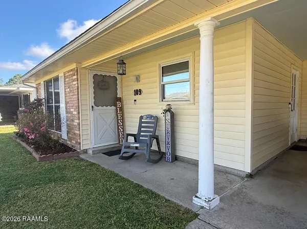 $1,300 | 109 Yvonne Street, Broussard, LA 70518