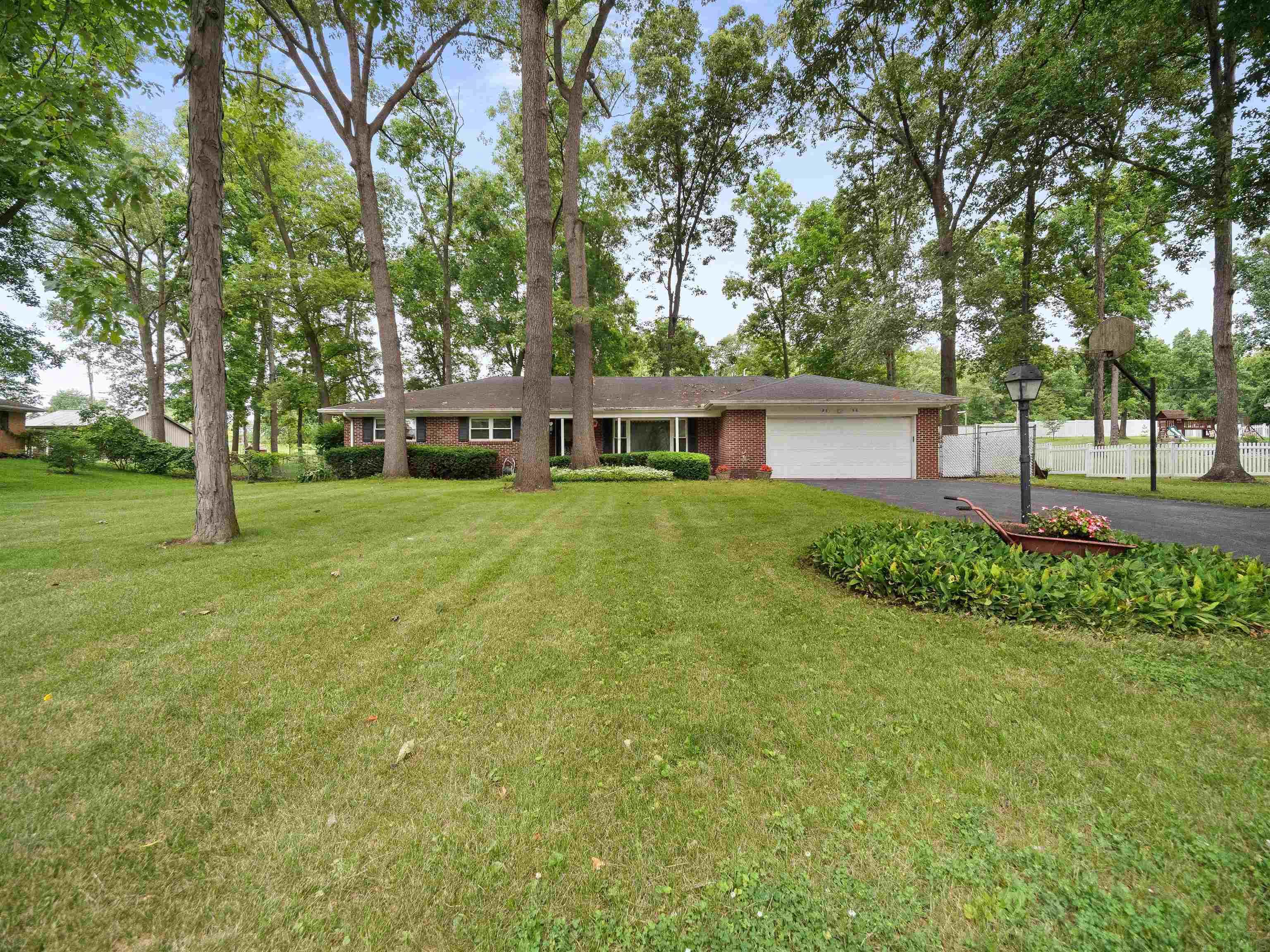 9556 Manor Woods Road Fort Wayne, IN 46804 - Photo 1 of 35 Gallery Image 1
