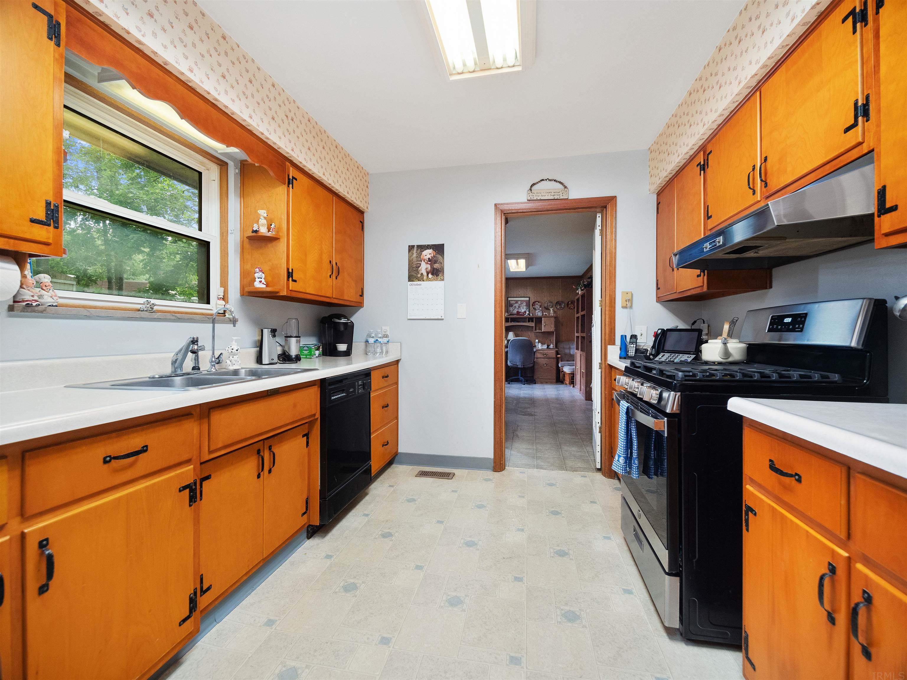 9556 Manor Woods Road Fort Wayne, IN 46804 - Photo 14 of 35 Gallery Image 14