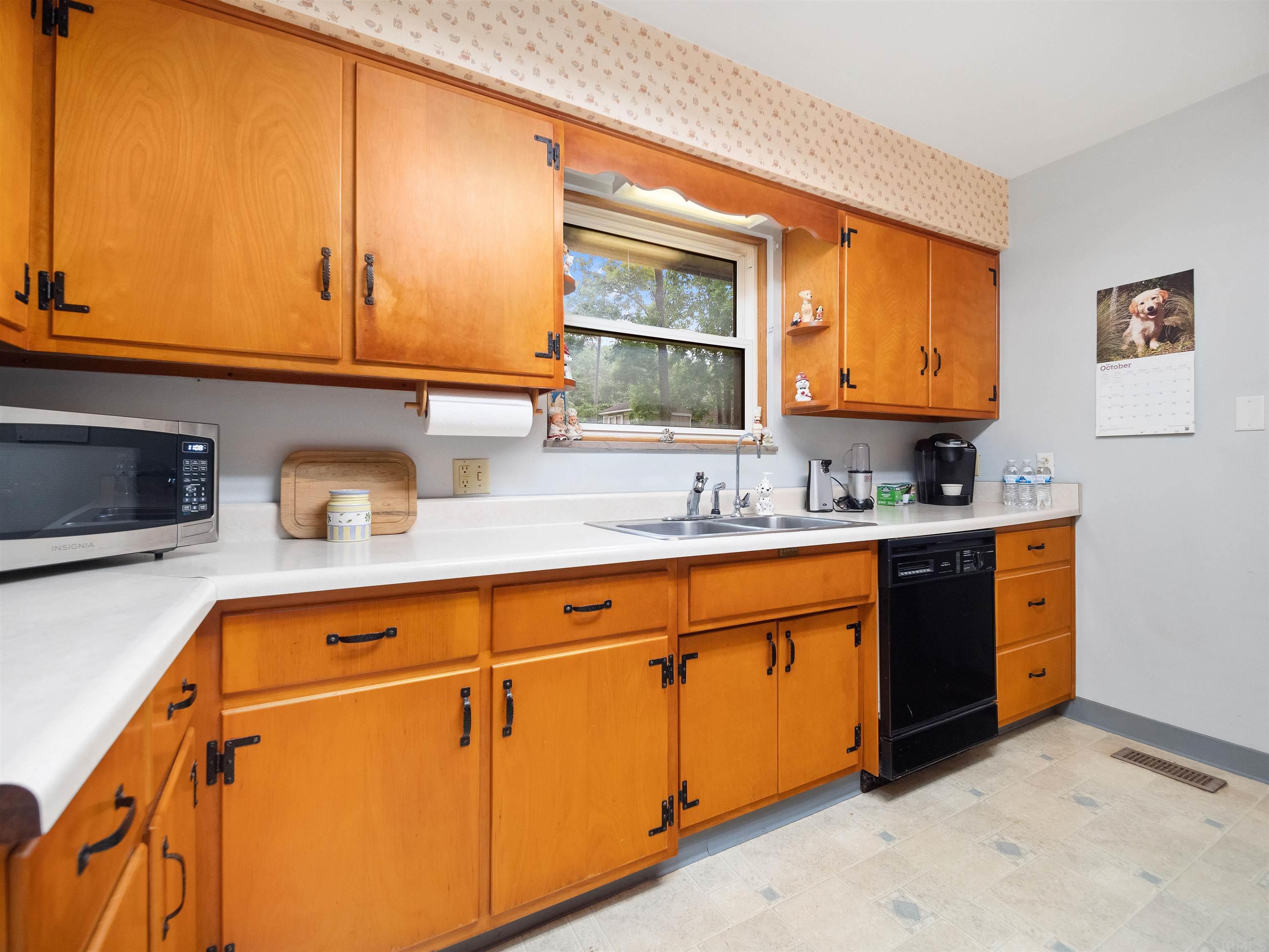 9556 Manor Woods Road Fort Wayne, IN 46804 - Photo 15 of 35 Gallery Image 15