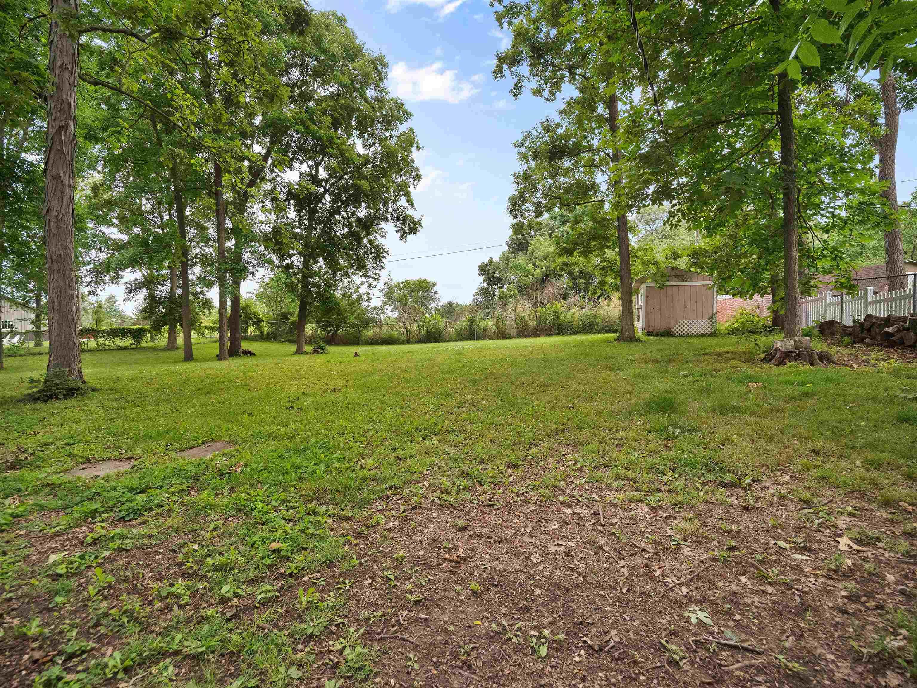 9556 Manor Woods Road Fort Wayne, IN 46804 - Photo 6 of 35 Gallery Image 6