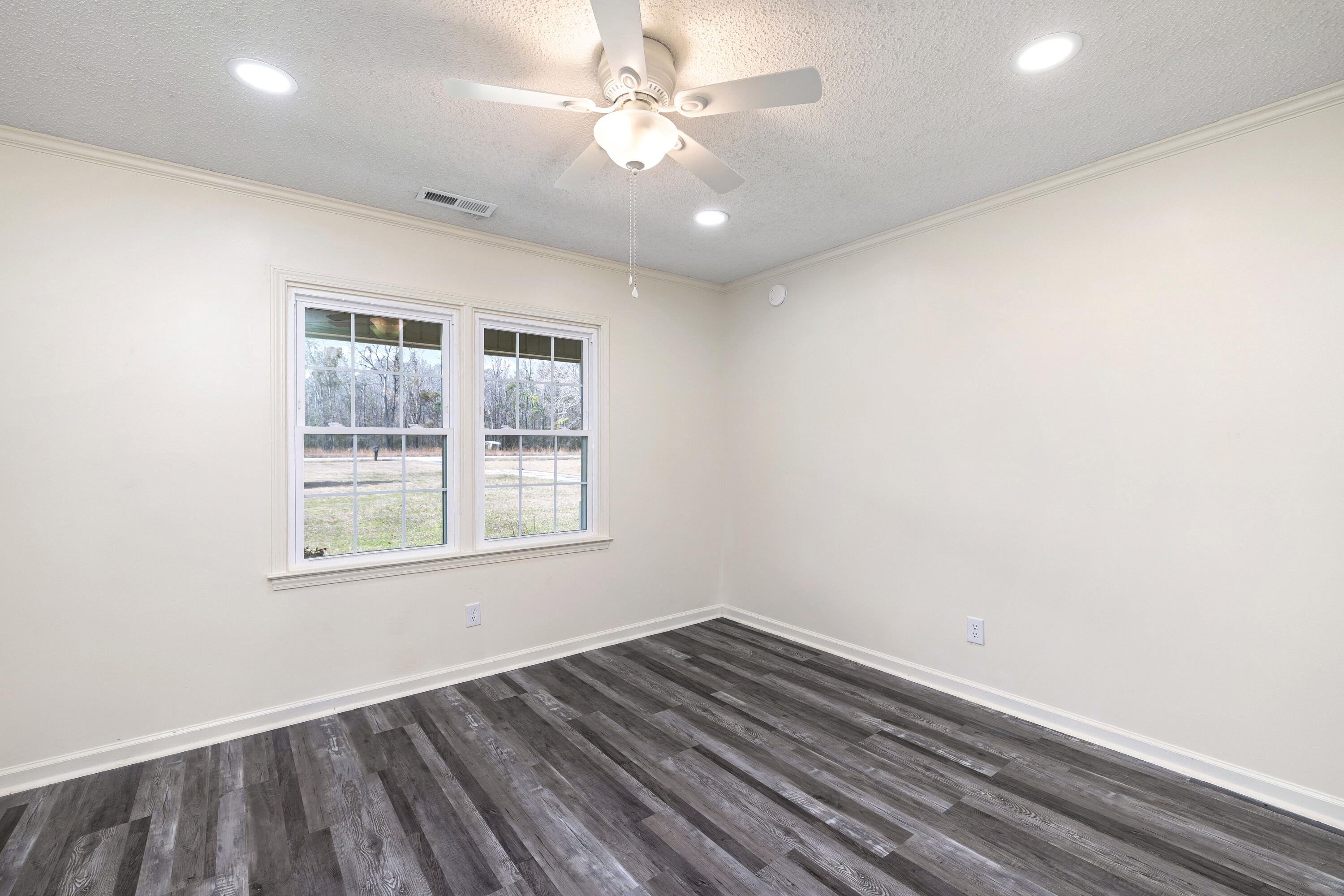 205 Eastern School Road Sumter, SC 29153 - Photo 10 of 30