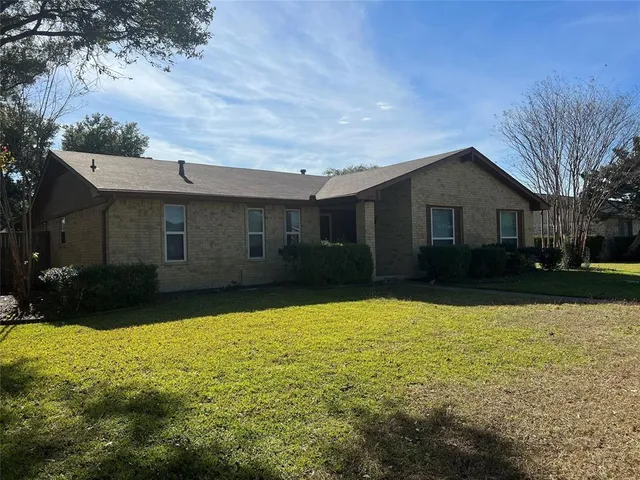 $2,350 | 1924 Berkner Drive, Richardson, TX 75081