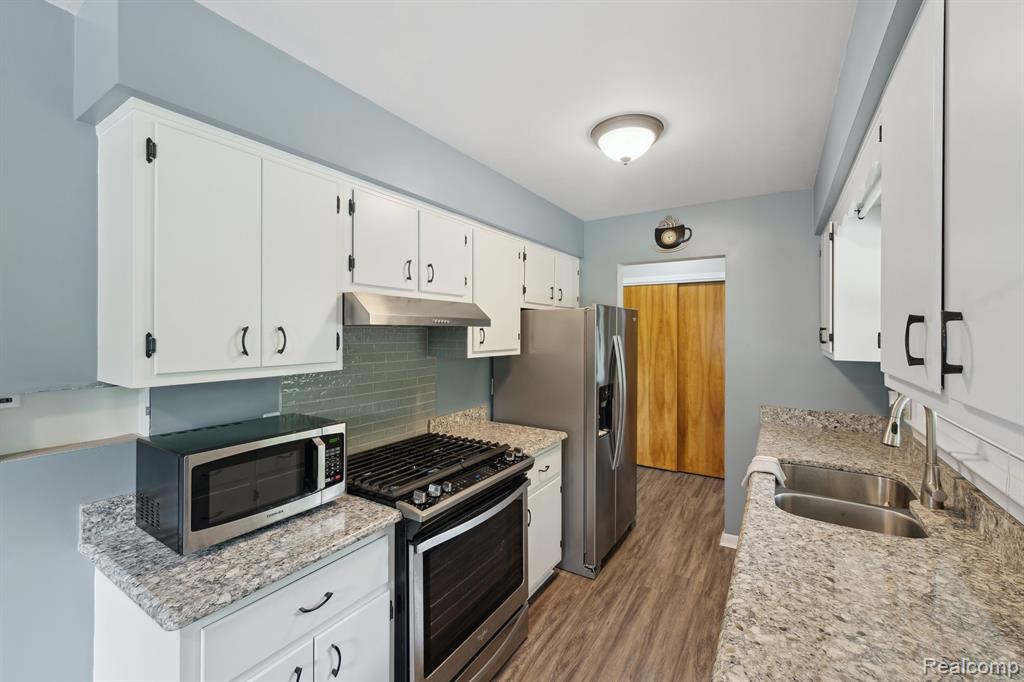 15501 Turner Road Lansing, MI 48906 - Photo 8 of 31