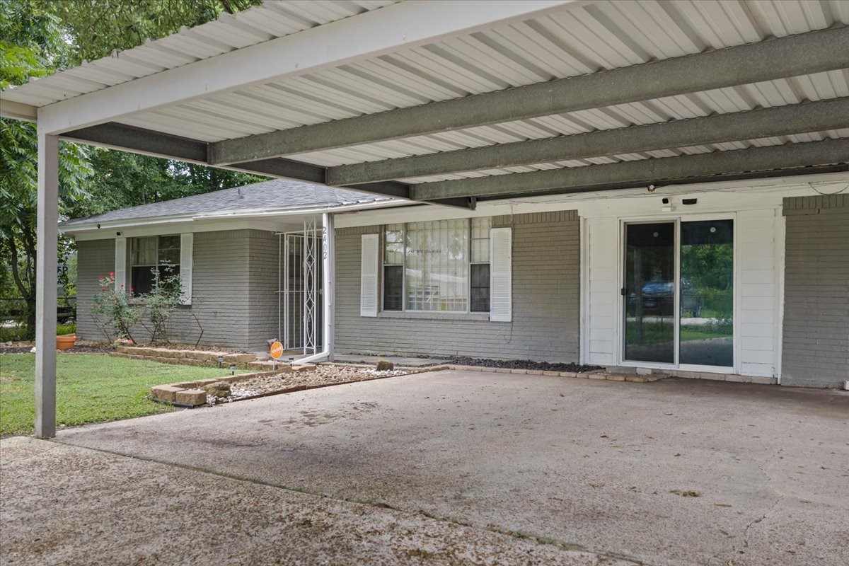 2402 Hodges Street Baytown, TX 77521 - Photo 25 of 37