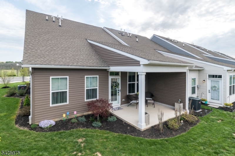 2 Sharp Shinned Court Washington, NJ 07882 - Photo 2 of 27 a view of front a house with a yard