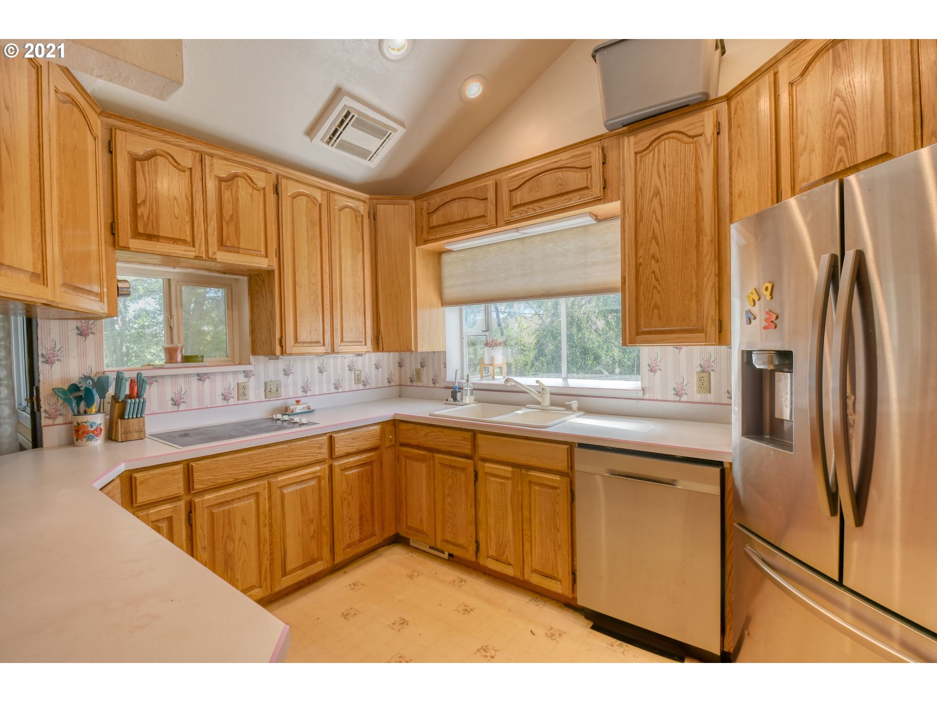 3226 Southwest Hailey Place Pendleton, OR 97801 - Photo 8 of 28