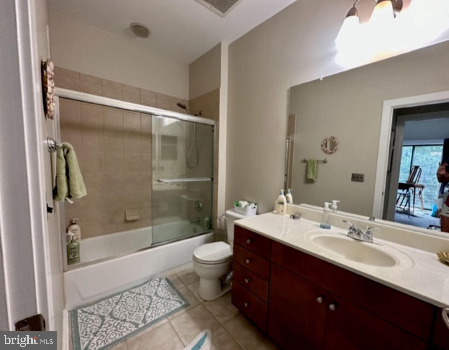 2007 Clipper Park Road, Unit 417 Baltimore, MD 21211 - Photo 13 of 24 Full Bath