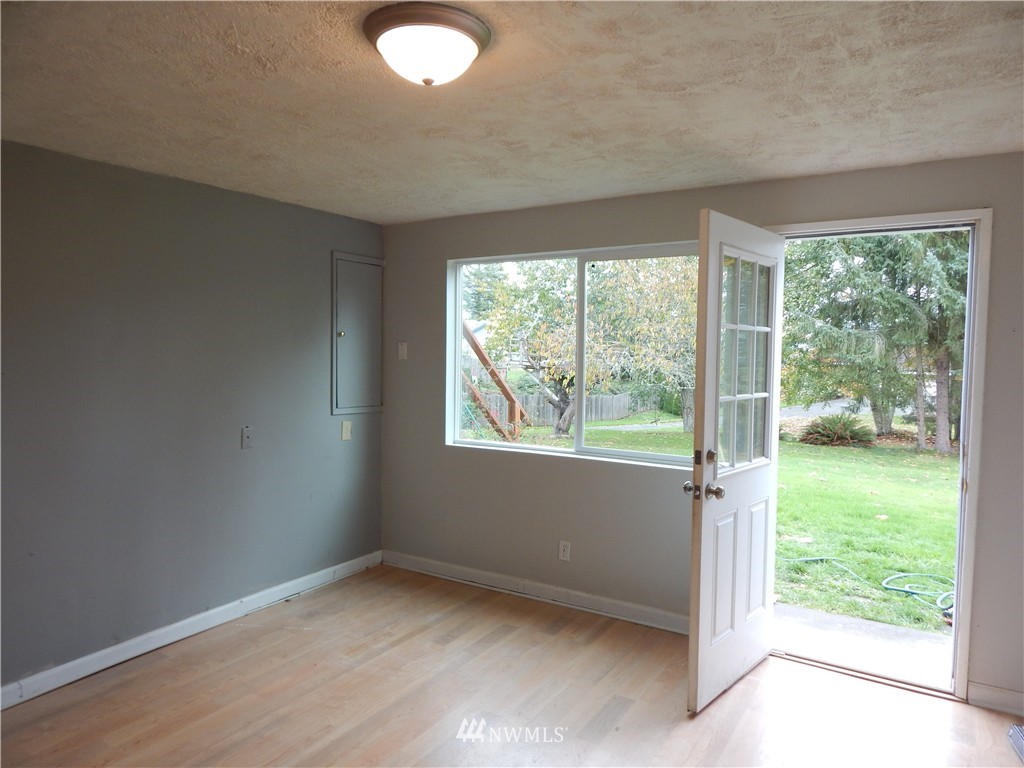 3220 Ridgeview Drive Northeast Bremerton, WA 98310 - Photo 18 of 25 Gallery Image 18