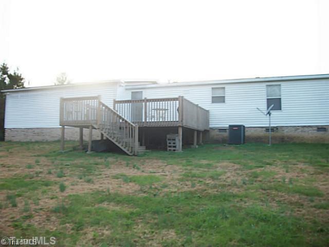 3165 New Cut Road Lexington, NC 27292 - Photo 14 of 16 Patio/Deck. 16 X16 DECK