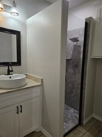 $2,500 | 3704 Canyon Road, Granbury, TX 76049