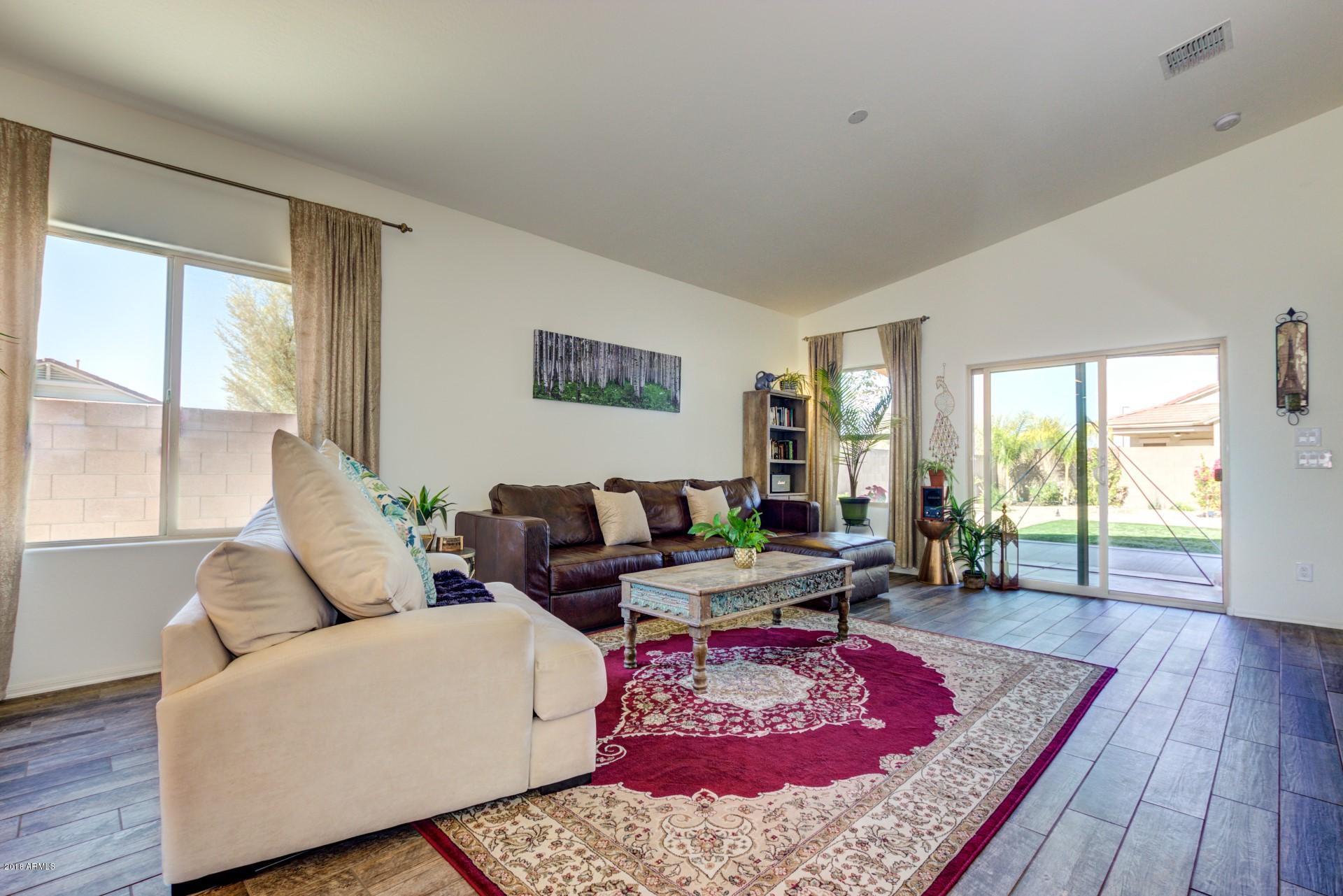 2614 East Mewes Road Gilbert, AZ 85298 - Photo 10 of 32 2614 E Mews
