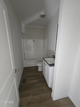 $2,000 | 2208 Oak Street, Unit 3, Gray, TN 37615