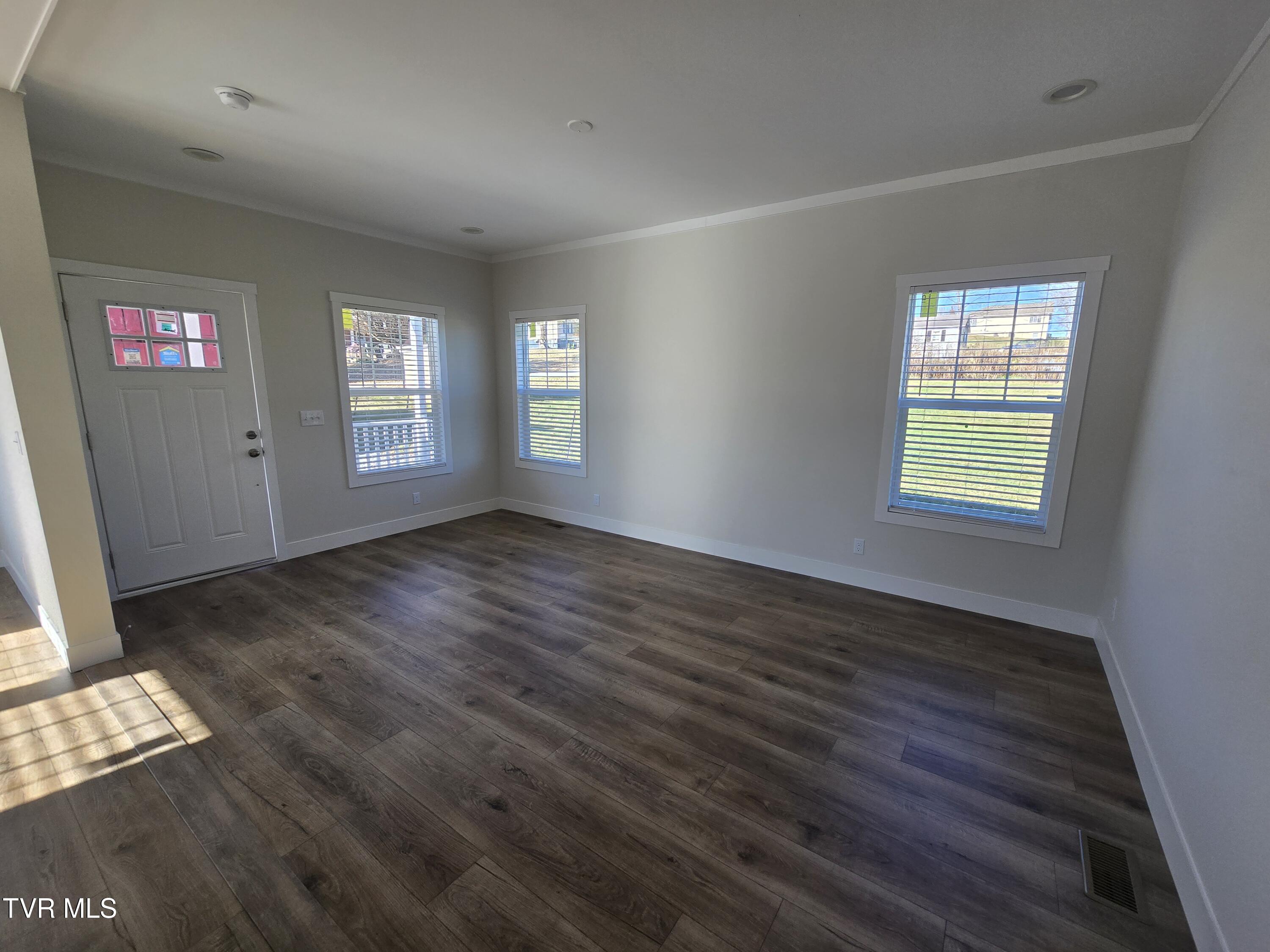 2208 Oak Street, Unit 3 Gray, TN 37615 - Photo 5 of 22 20251123_135632