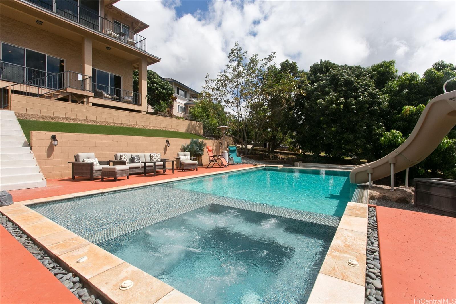 92-313 Hookili Place Kapolei, HI 96707 - Photo 20 of 22 Salt pool with jacuzzi