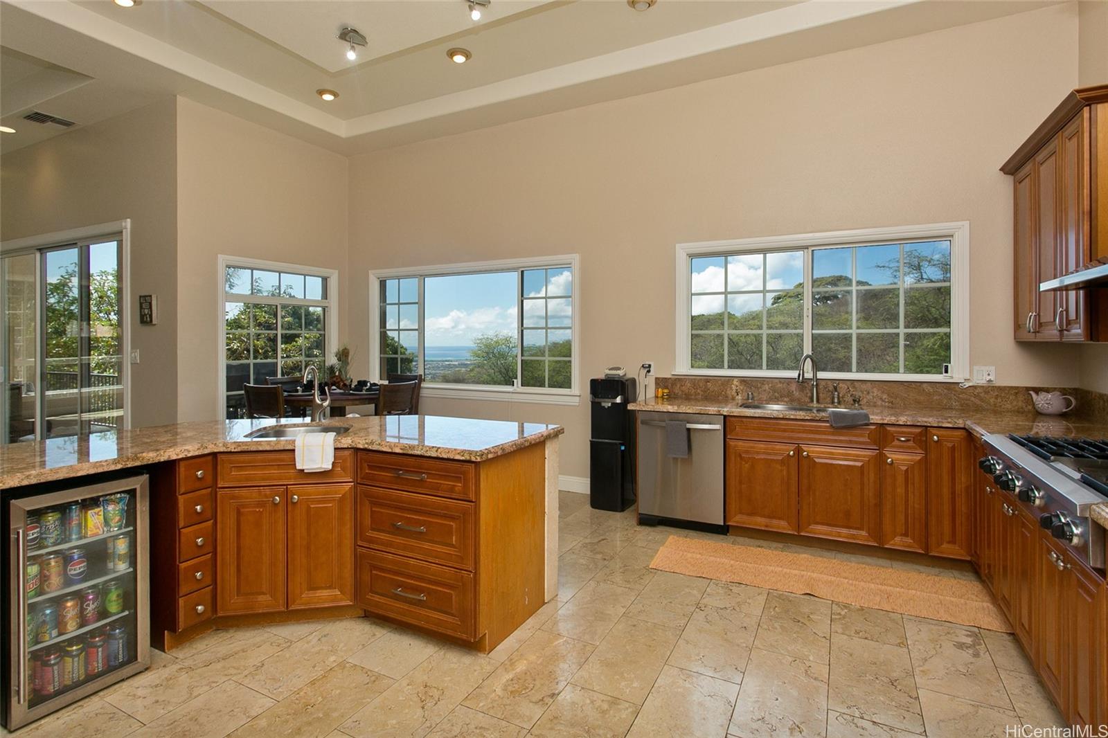 92-313 Hookili Place Kapolei, HI 96707 - Photo 4 of 22 Large kitchen