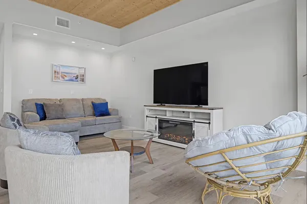 $975,000 | 901 Adelaide Circle, Unit 602, Muskegon, MI 49441