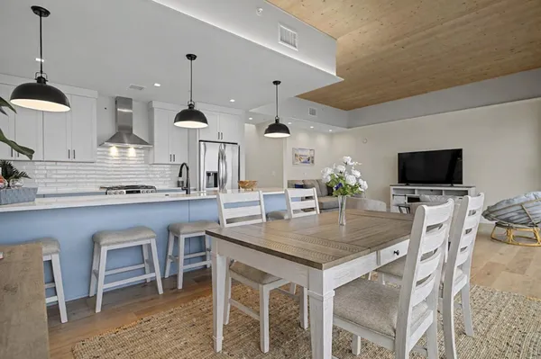 $975,000 | 901 Adelaide Circle, Unit 602, Muskegon, MI 49441