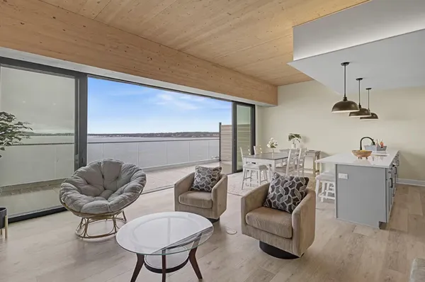 $975,000 | 901 Adelaide Circle, Unit 602, Muskegon, MI 49441