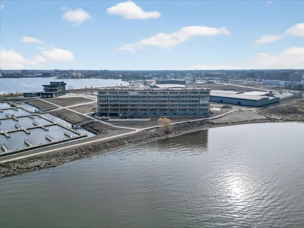 $975,000 | 901 Adelaide Circle, Unit 602, Muskegon, MI 49441