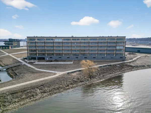 $975,000 | 901 Adelaide Circle, Unit 602, Muskegon, MI 49441