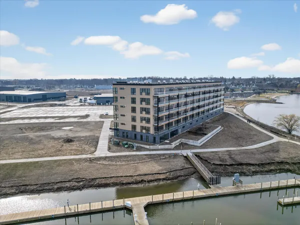$975,000 | 901 Adelaide Circle, Unit 602, Muskegon, MI 49441