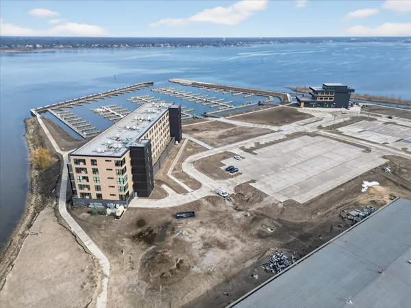 $975,000 | 901 Adelaide Circle, Unit 602, Muskegon, MI 49441