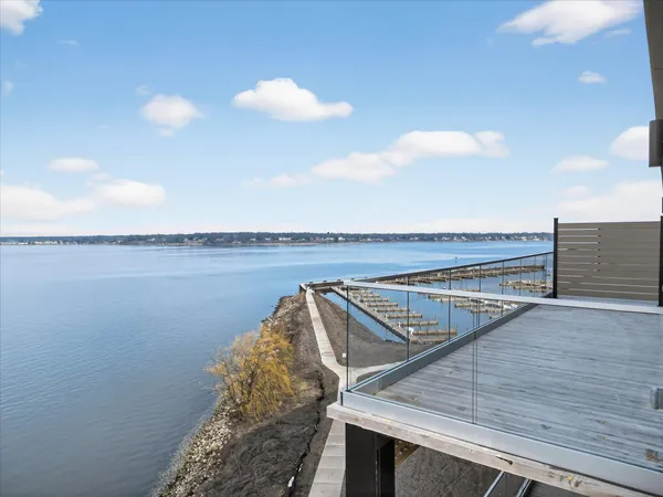 $975,000 | 901 Adelaide Circle, Unit 602, Muskegon, MI 49441