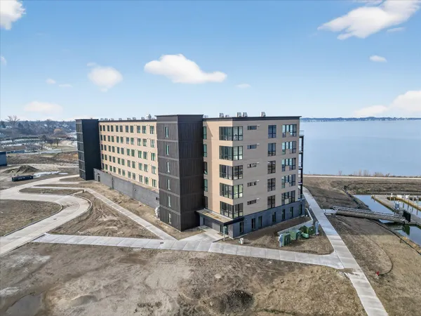 $975,000 | 901 Adelaide Circle, Unit 602, Muskegon, MI 49441