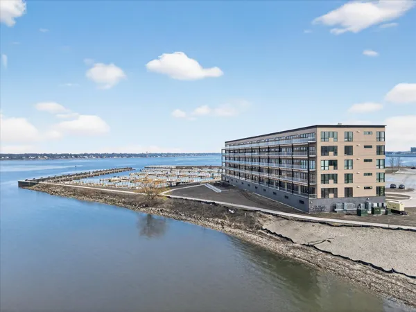 $975,000 | 901 Adelaide Circle, Unit 602, Muskegon, MI 49441