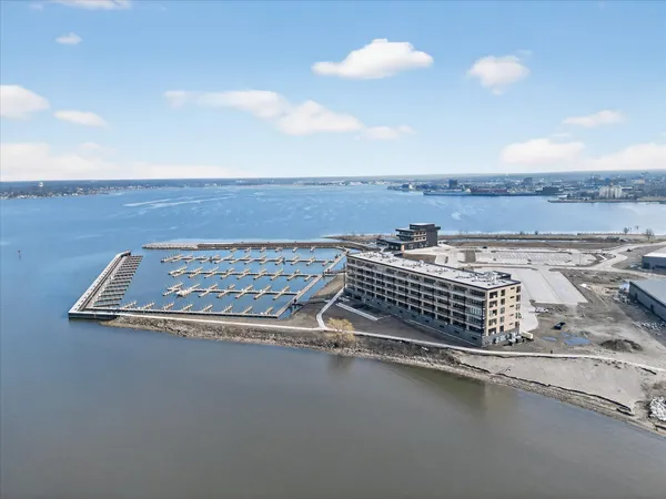 $975,000 | 901 Adelaide Circle, Unit 602, Muskegon, MI 49441