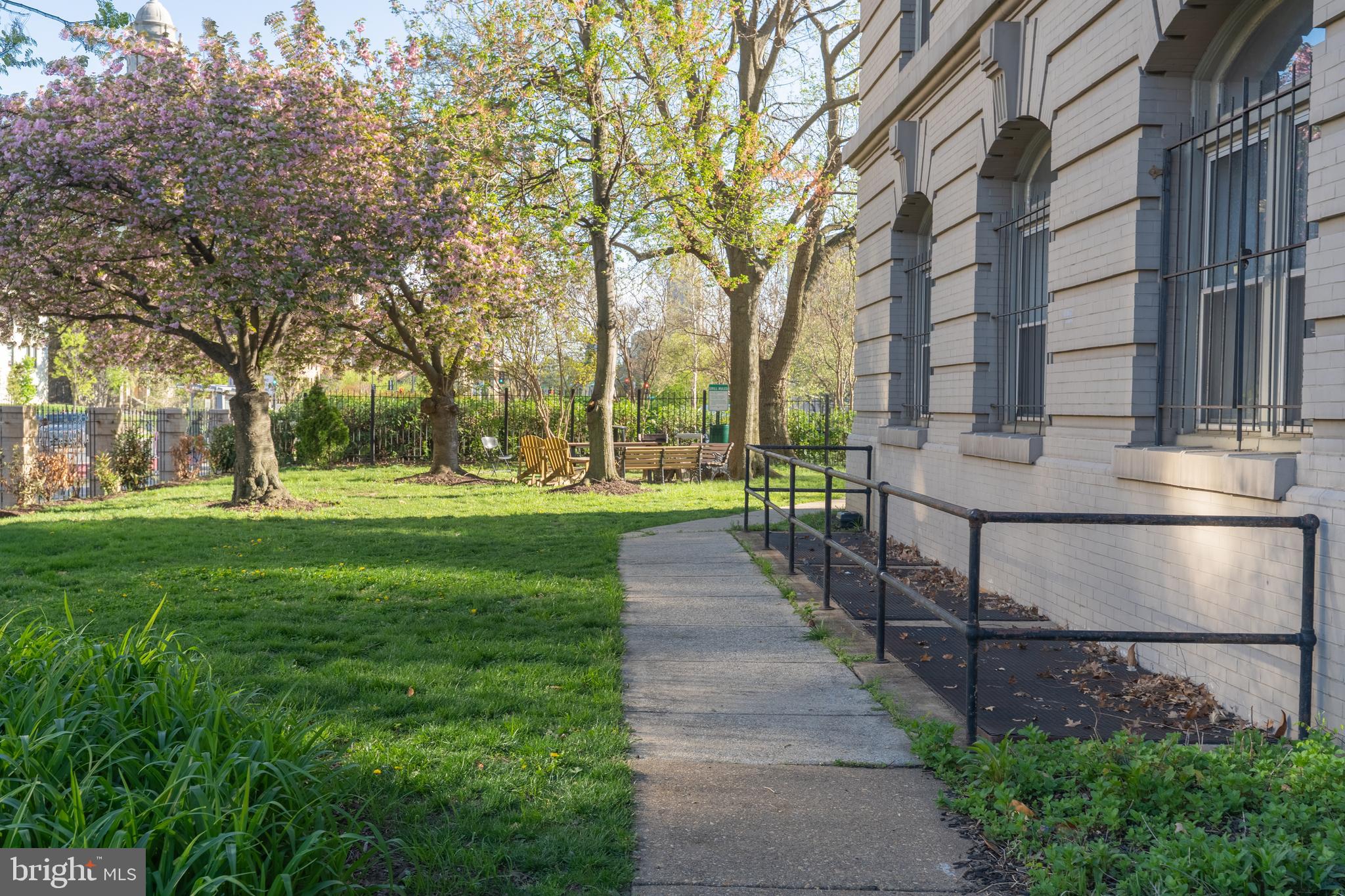 3060 16th Street Northwest, Unit 209 Washington, DC 20009 - Photo 25 of 33 a view of park with tree s
