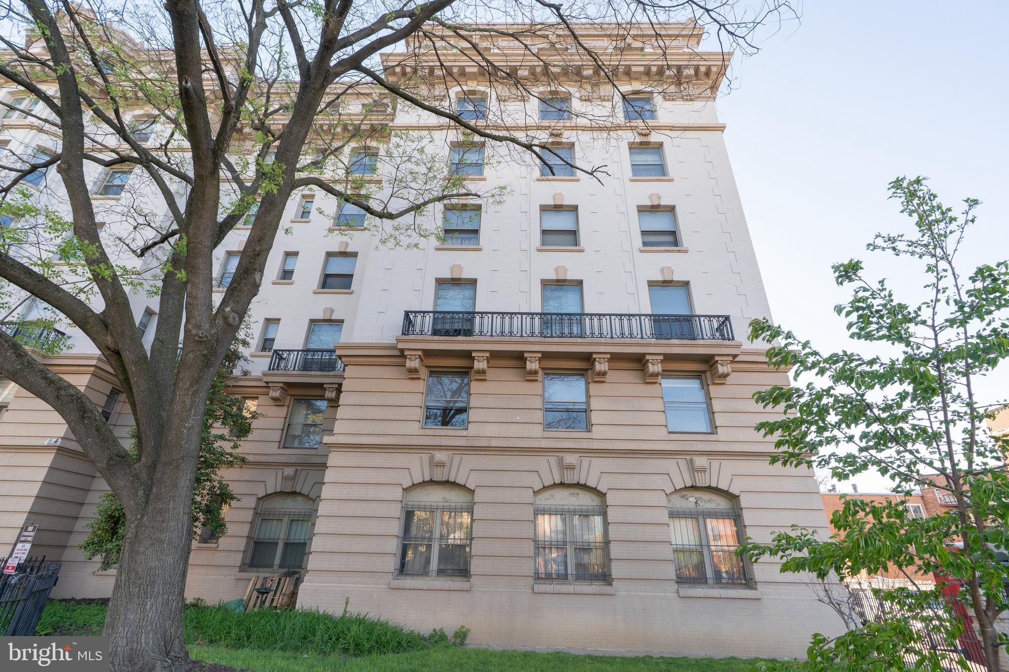3060 16th Street Northwest, Unit 209 Washington, DC 20009 - Photo 31 of 33 front view of a building