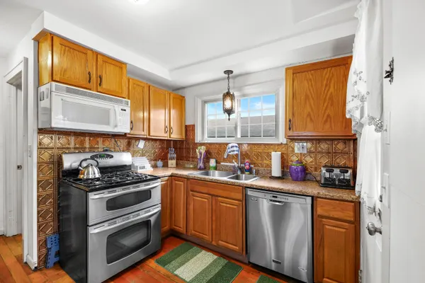 $200,000 | 6773 Burr Street, Taylor, MI 48180