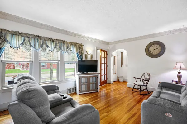 $200,000 | 6773 Burr Street, Taylor, MI 48180