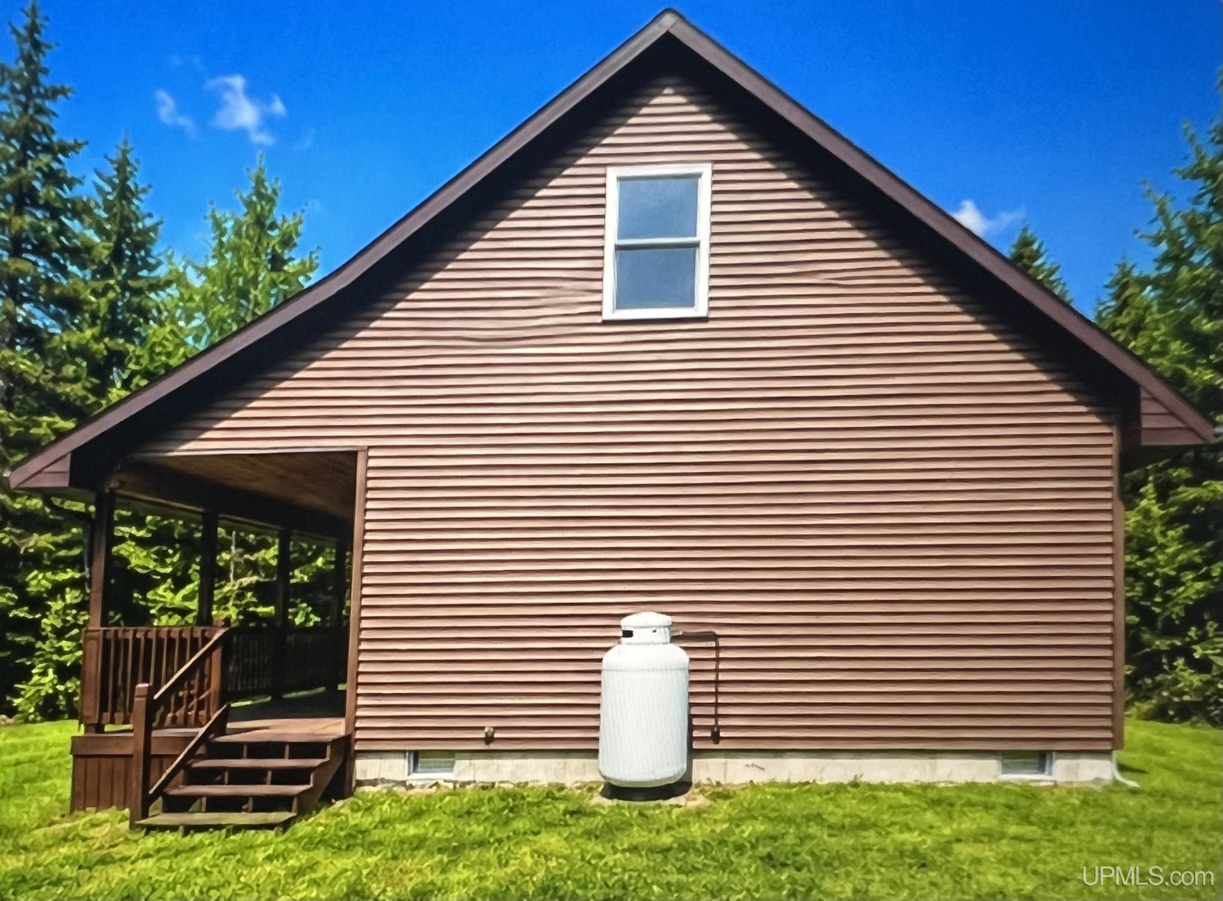 5738 North Simmons Road Hessel, MI 49745 - Photo 3 of 28