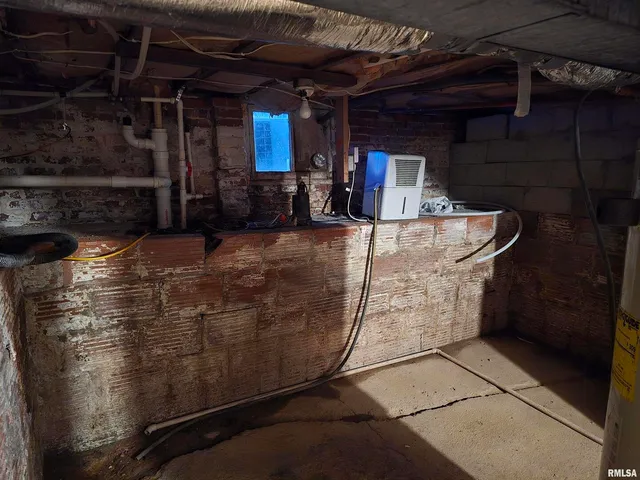 $59,000 | 1028 South Roosevelt Street, Harrisburg, IL 62946