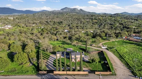 $639,950 | 28718 Auberry Road, Prather, CA 93651