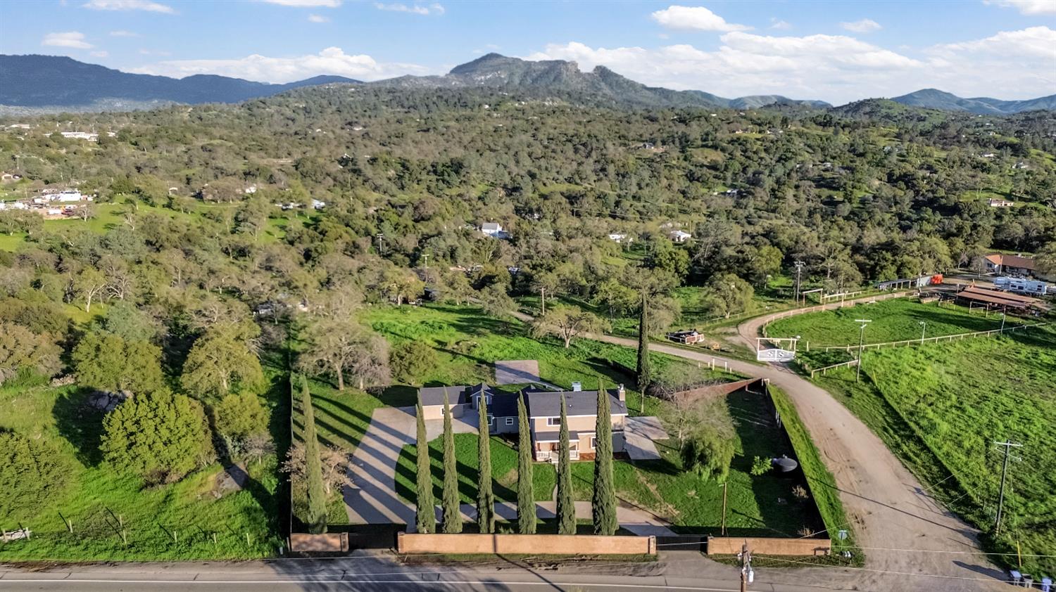 28718 Auberry Road Prather, CA 93651 - Photo 2 of 56