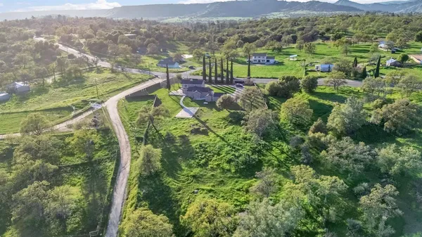 $639,950 | 28718 Auberry Road, Prather, CA 93651