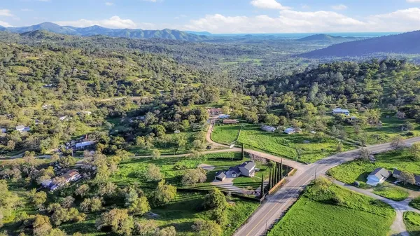 $639,950 | 28718 Auberry Road, Prather, CA 93651