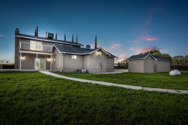 $639,950 | 28718 Auberry Road, Prather, CA 93651