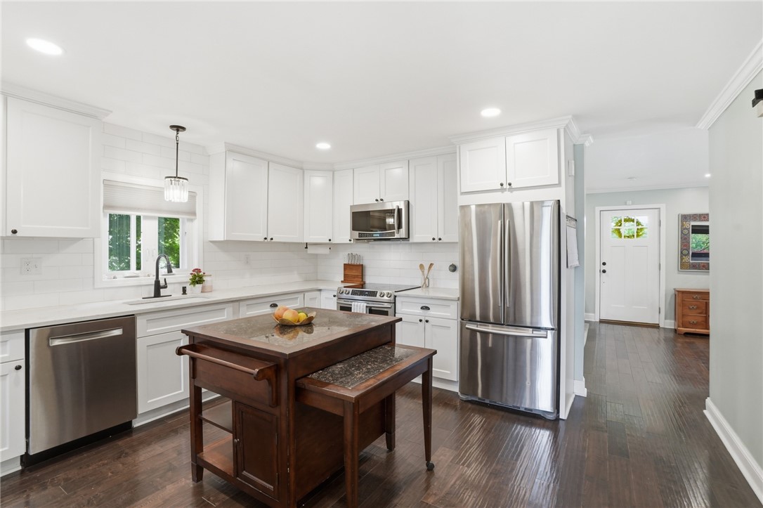 91 Sowams Road Barrington, RI 02806 - Photo 4 of 36 Kitchen