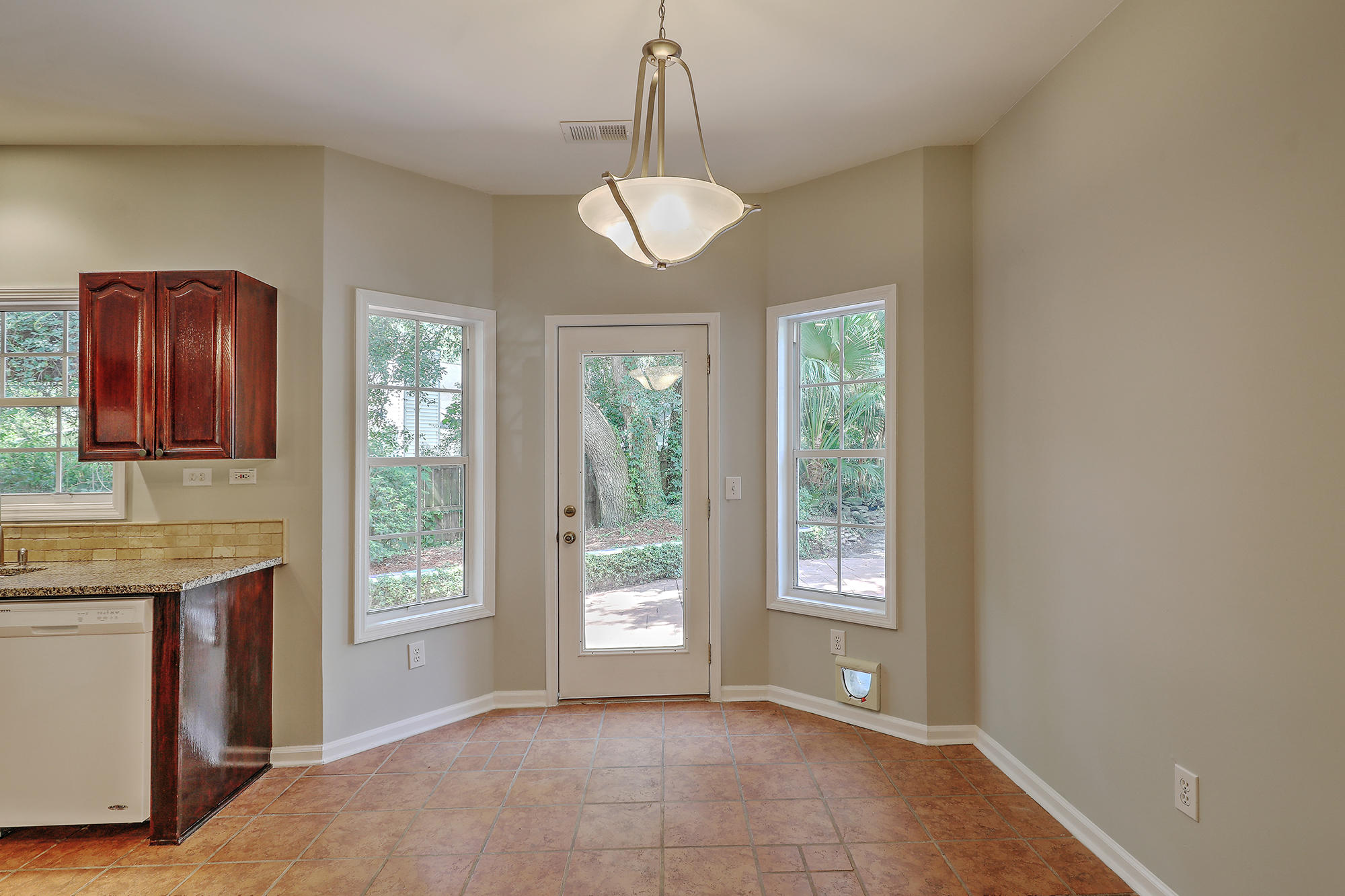 737 Ginglis Way Mount Pleasant, SC 29464 - Photo 11 of 36 1R3A8802_3_4
