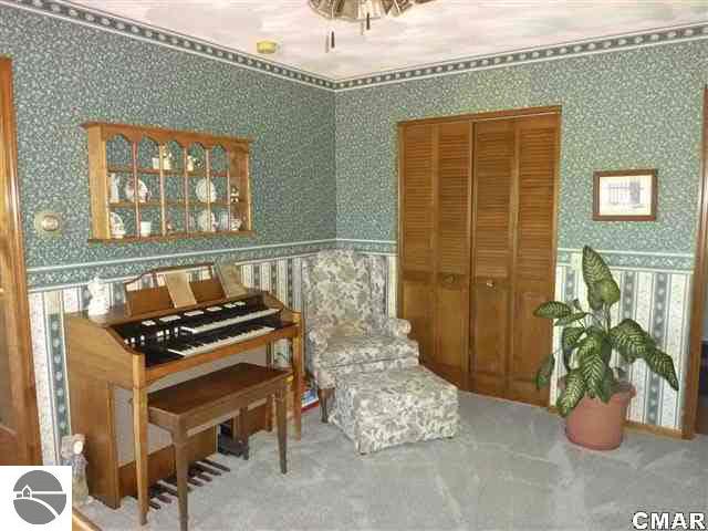 4724 North Leaton Road Mount Pleasant, MI 48858 - Photo 10 of 24 1744063-9.JPG