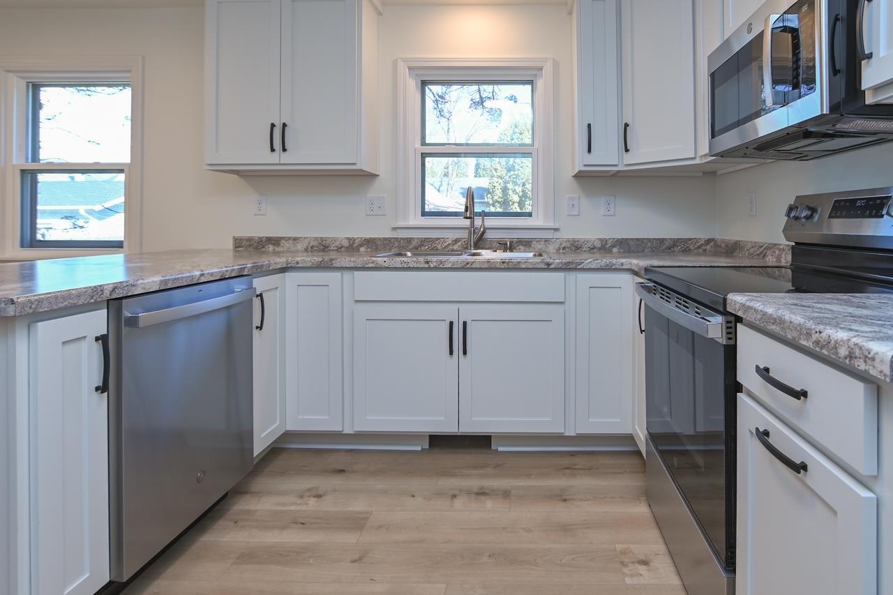 1908 Columbus Street Manitowoc, WI 54220 - Photo 12 of 50