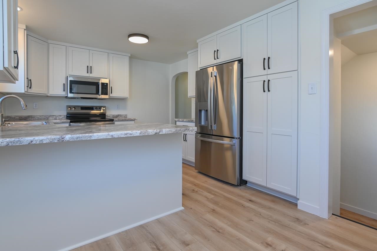 1908 Columbus Street Manitowoc, WI 54220 - Photo 14 of 50