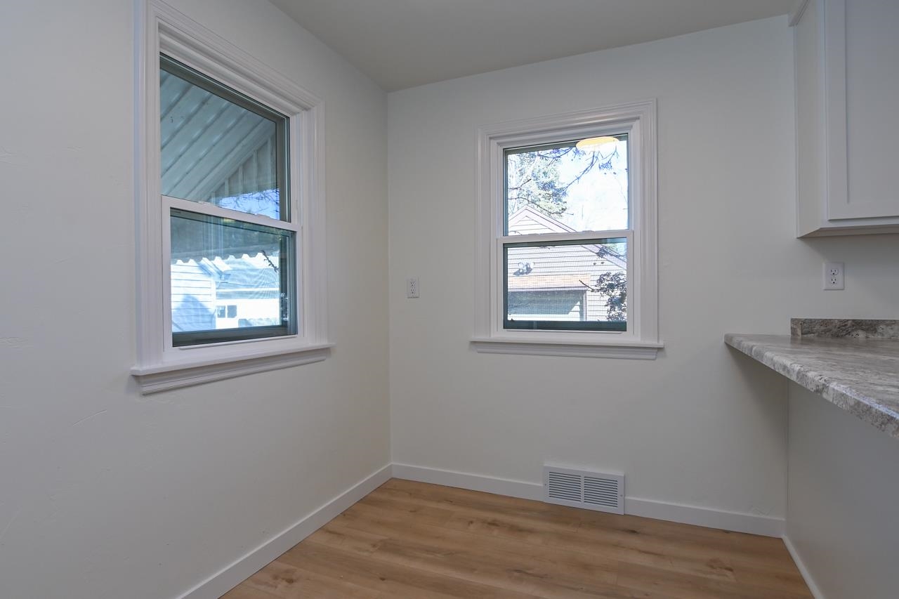 1908 Columbus Street Manitowoc, WI 54220 - Photo 19 of 50