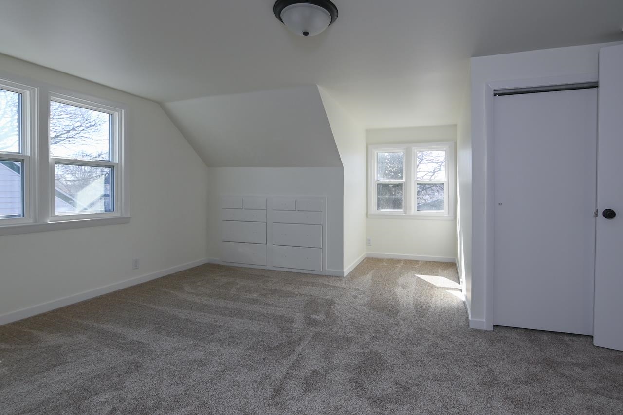 1908 Columbus Street Manitowoc, WI 54220 - Photo 38 of 50